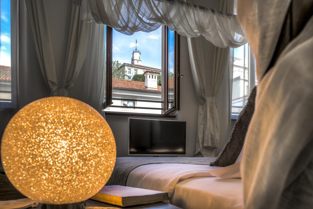 Mercatovecchio Luxury Suites Udine Buitenkant foto